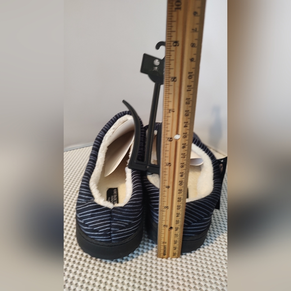 Disney's Nightmare Before Christmas Men's Size 13-14 Clog Slippers NWT - Picture 2 of 3